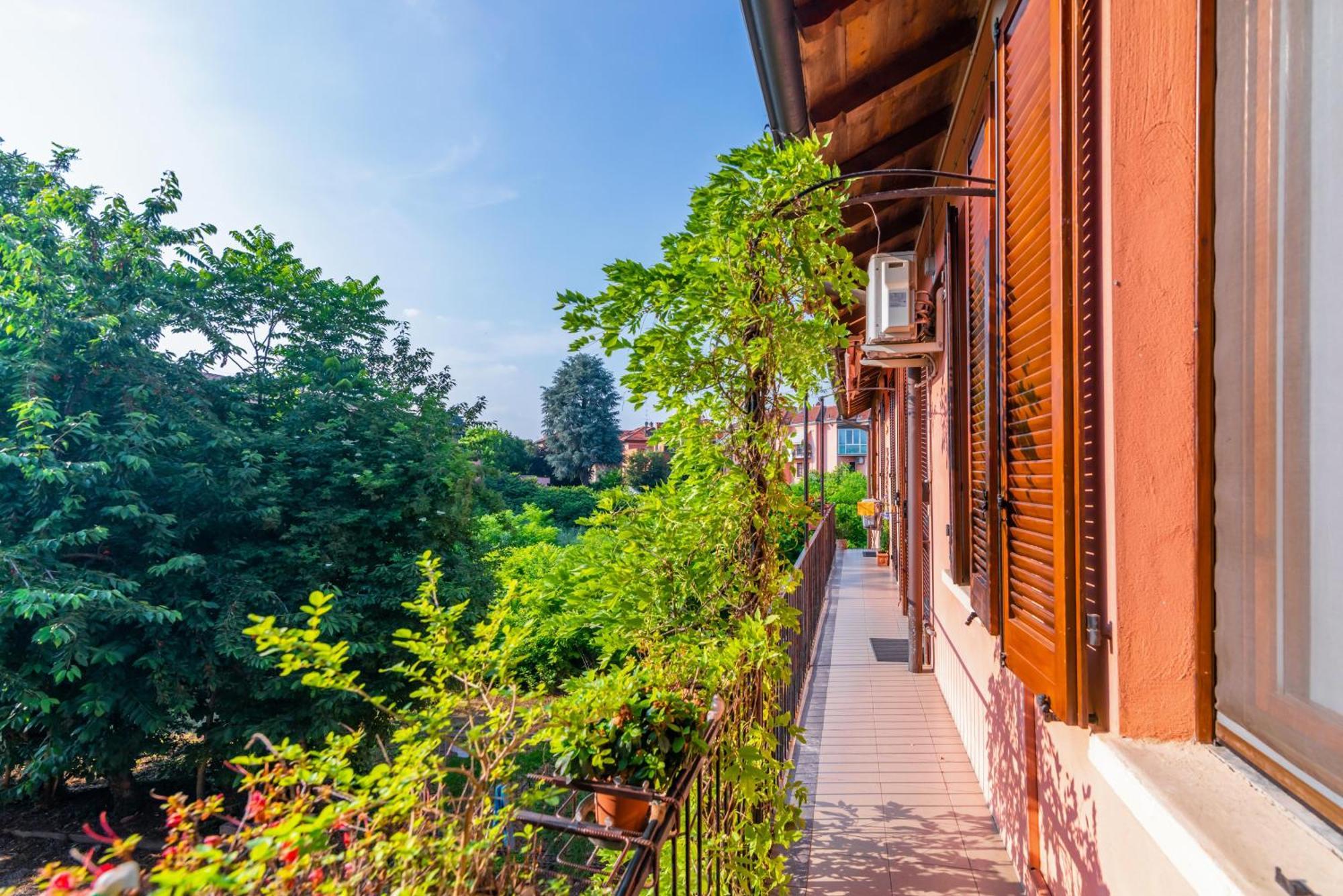 Casa Allegra_bilocale in centro con posto auto Pavia Esterno foto