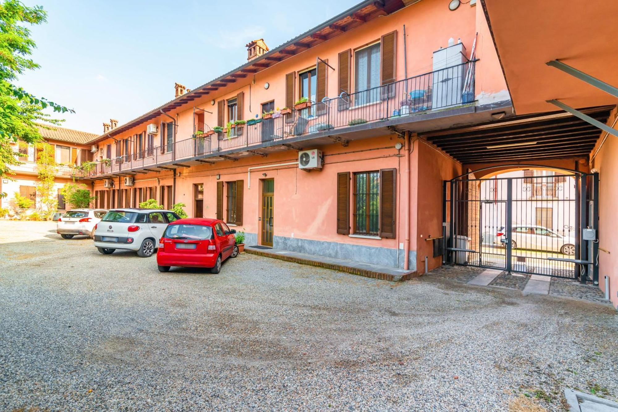 Casa Allegra_bilocale in centro con posto auto Pavia Esterno foto