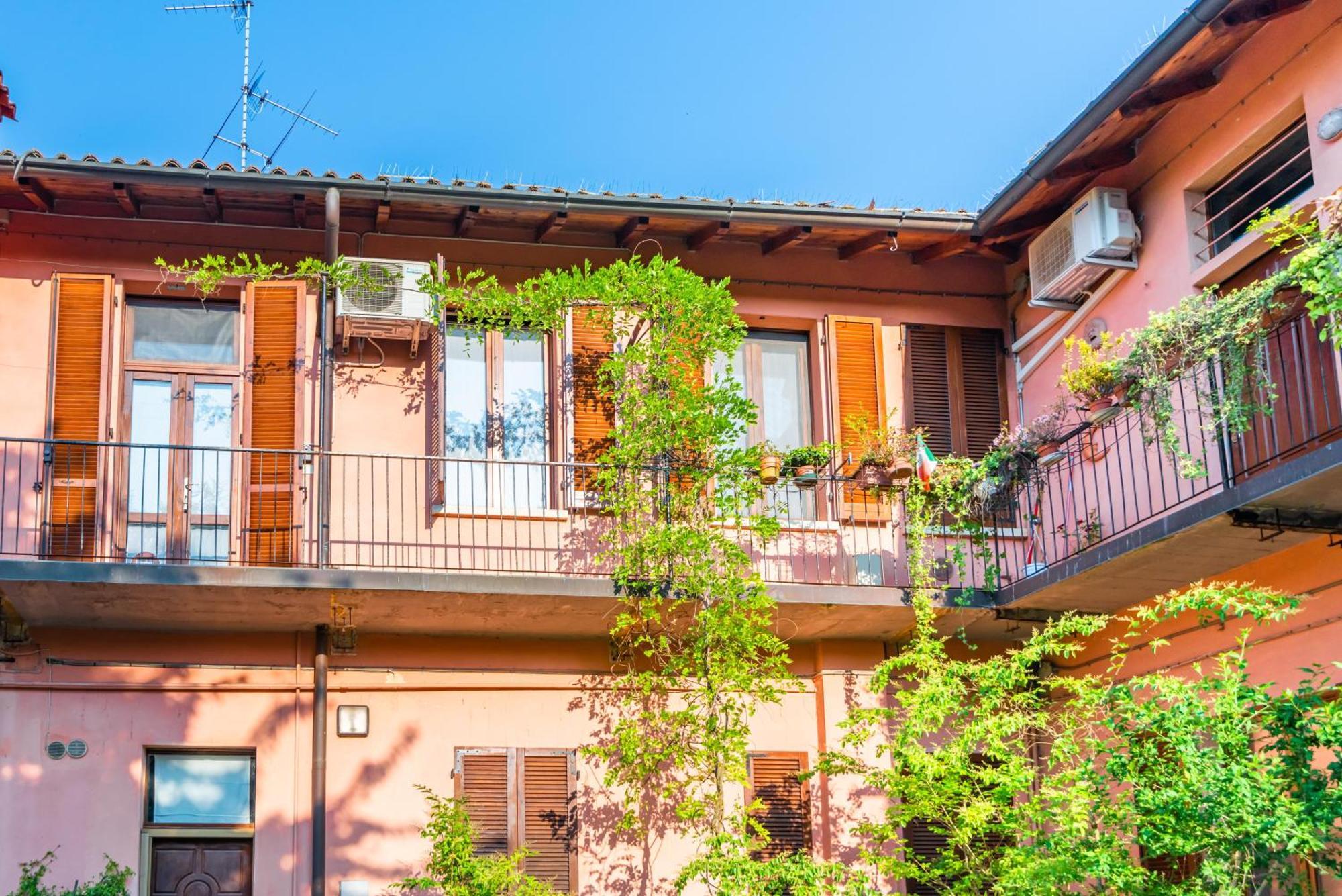 Casa Allegra_bilocale in centro con posto auto Pavia Esterno foto
